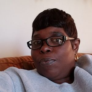 Meet your Posher, Pamela